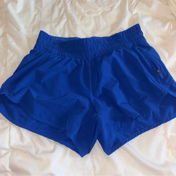 lululemon athletica Pants - Lululemon Hotty Hot Low-Rise Lined Shorts – Size 8 in stunning True Blue